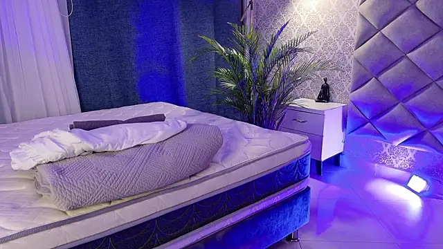 BeccaReedd online show from September 24, 2025, 3:02 am