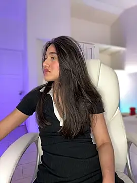 Snapshot of julieta_jhonss chatting on November 10, 2025, 2:38 am julieta jhonss online show from November 10, 2025, 2:38 am