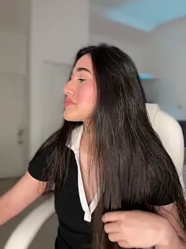 Snapshot of julieta_jhonss chatting on February 28, 2026, 3:50 am julieta jhonss online show from February 28, 2026, 3:50 am