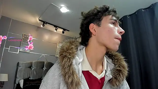 Christopher 77 online show from September 24, 2025, 12:11 pm