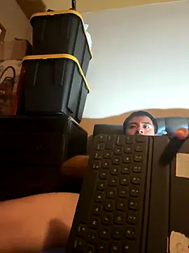 Snapshot of edddy23 chatting on October 6, 2025, 1:51 am edddy23 online show from October 6, 2025, 1:51 am