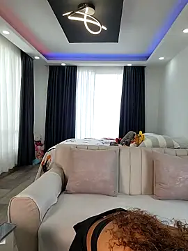 Snapshot of evasweett__ chatting on September 8, 2025, 6:18 pm evasweett   online show from September 8, 2025, 6:18 pm