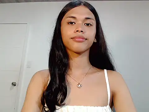 urcurlydiva online show from October 27, 2025, 7:42 am