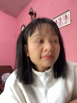 Snapshot of Daisy018 chatting on September 27, 2025, 4:07 am Daisy018 online show from September 27, 2025, 4:07 am