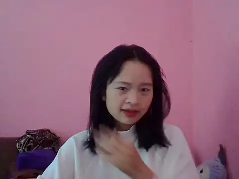Daisy018 online show from September 15, 2025, 2:12 am