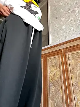 Snapshot of Daisy018 chatting on October 10, 2025, 2:34 am Daisy018 online show from October 10, 2025, 2:34 am