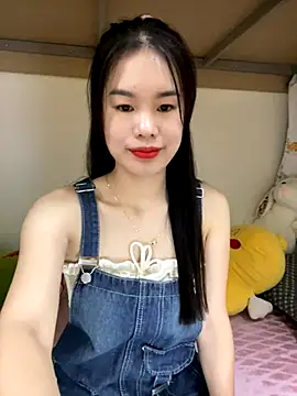 Snapshot of Baby-ladytits2025 chatting on October 6, 2025, 5:41 am Baby-ladytits2025 online show from October 6, 2025, 5:41 am