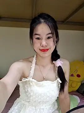 Snapshot of Baby-ladytits2025 chatting on October 8, 2025, 4:14 am Baby-ladytits2025 online show from October 8, 2025, 4:14 am