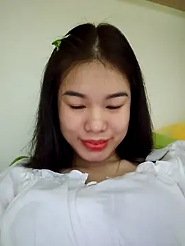 Snapshot of Baby-ladytits2025 chatting on October 28, 2025, 3:51 am Baby-ladytits2025 online show from October 28, 2025, 3:51 am