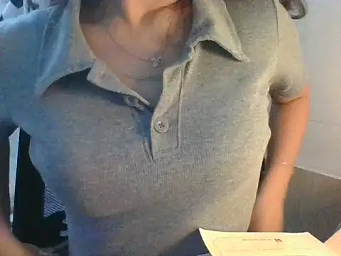 Snapshot of Linzly chatting on September 25, 2025, 4:13 pm Linzly online show from September 25, 2025, 4:13 pm