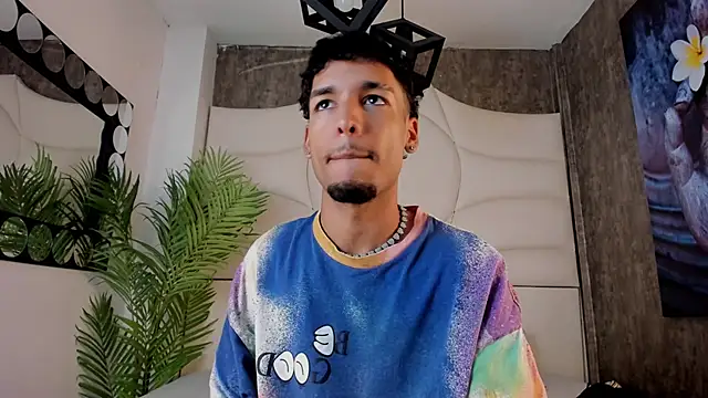 Snapshot of Thiagoferreti chatting on October 16, 2025, 3:37 am Thiagoferreti online show from October 16, 2025, 3:37 am