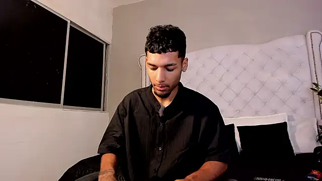 Thiagoferreti online show from February 16, 2026, 3:27 am