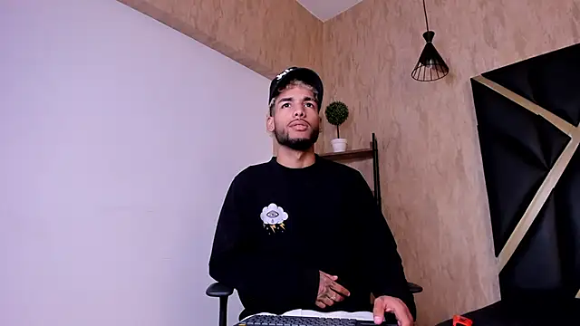 Snapshot of Thiagoferreti chatting on September 26, 2025, 3:24 am Thiagoferreti online show from September 26, 2025, 3:24 am