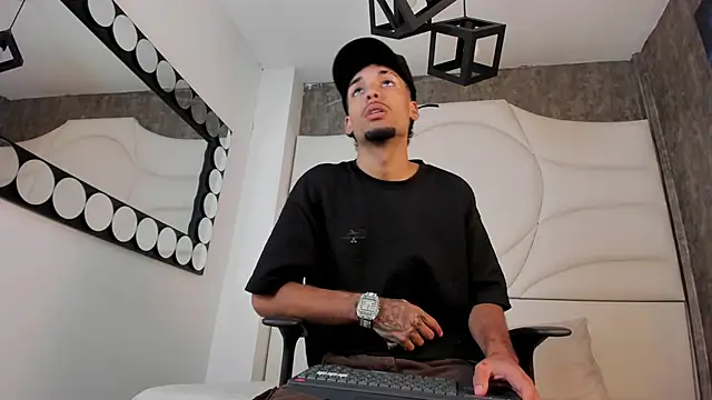 Snapshot of Thiagoferreti chatting on October 3, 2025, 3:30 am Thiagoferreti online show from October 3, 2025, 3:30 am