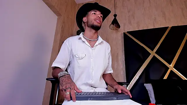 Snapshot of Thiagoferreti chatting on September 22, 2025, 3:23 am Thiagoferreti online show from September 22, 2025, 3:23 am