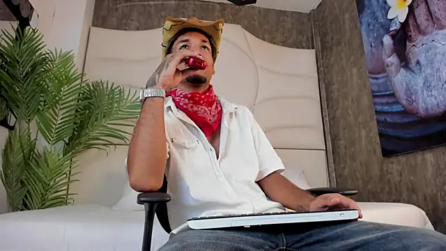 Snapshot of Thiagoferreti chatting on October 28, 2025, 7:24 pm Thiagoferreti online show from October 28, 2025, 7:24 pm