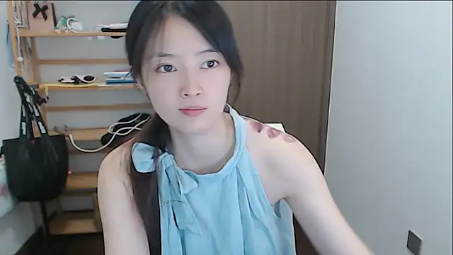 Snapshot of Mimi-cnbaby chatting on July 4, 2026, 2:43 pm Mimi-cnbaby online show from July 4, 2026, 2:43 pm