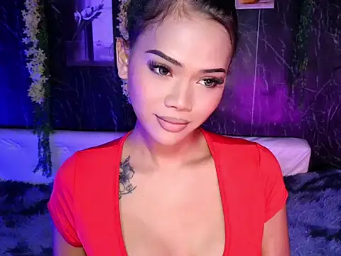 Snapshot of ur_holly_lexie chatting on October 6, 2025, 7:42 am ur holly lexie online show from October 6, 2025, 7:42 am