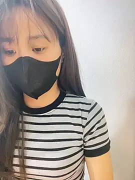 Snapshot of Lucy217 chatting on October 22, 2025, 1:32 pm Lucy217 online show from October 22, 2025, 1:32 pm