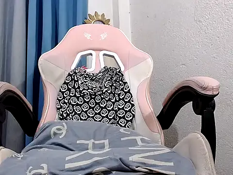 Mistress Bigcockts online show from September 25, 2025, 11:22 pm