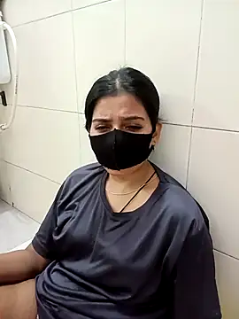 Snapshot of Hot_Jaanvi_ chatting on October 5, 2025, 6:09 pm Hot Jaanvi online show from October 5, 2025, 6:09 pm