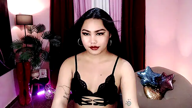 Unique Maya online show from November 12, 2025, 9:13 am