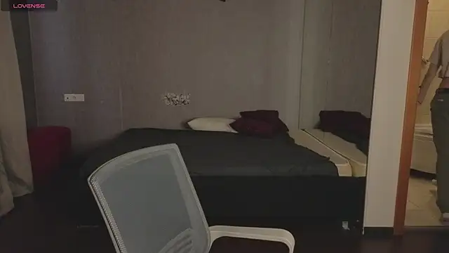 gay  lord online show from September 18, 2025, 12:52 pm