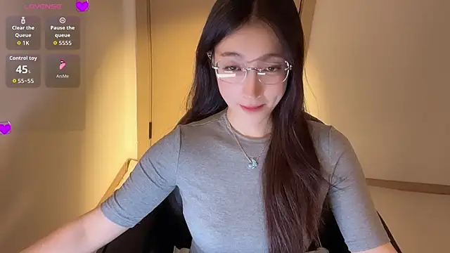 Seraphina-se online show from March 24, 2026, 2:39 pm