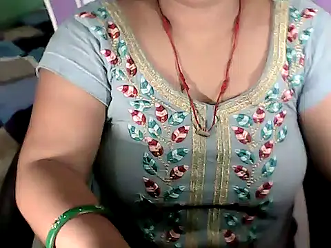 NISHA JAAN01 online show from September 12, 2025, 5:02 pm