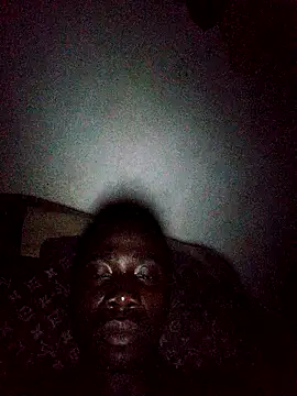 ZOUGAOLIVIER1 online show from October 2, 2025, 5:33 am