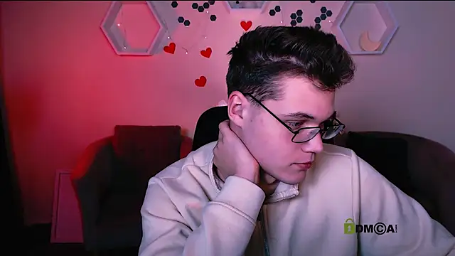 Snapshot of lucas_long_ chatting on October 7, 2025, 7:15 pm lucas long  online show from October 7, 2025, 7:15 pm