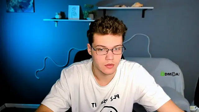 Snapshot of lucas_long_ chatting on October 20, 2025, 8:48 am lucas long  online show from October 20, 2025, 8:48 am