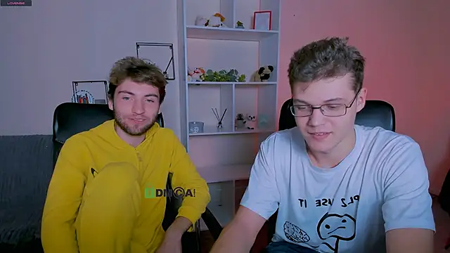 Snapshot of lucas_long_ chatting on October 9, 2025, 7:25 pm lucas long  online show from October 9, 2025, 7:25 pm