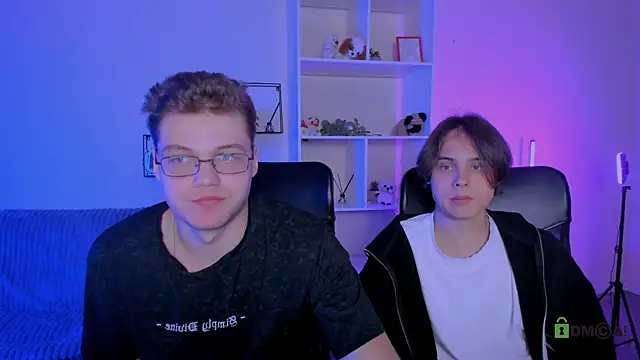 Snapshot of lucas_long_ chatting on October 10, 2025, 7:36 pm lucas long  online show from October 10, 2025, 7:36 pm