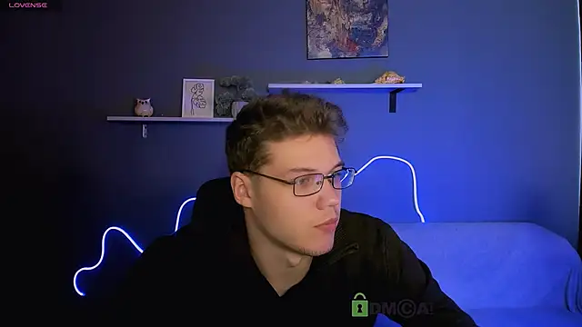 Snapshot of lucas_long_ chatting on October 13, 2025, 12:29 pm lucas long  online show from October 13, 2025, 12:29 pm