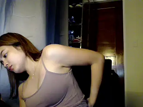 Snapshot of ladymiaxx chatting on October 15, 2025, 2:47 pm ladymiaxx online show from October 15, 2025, 2:47 pm