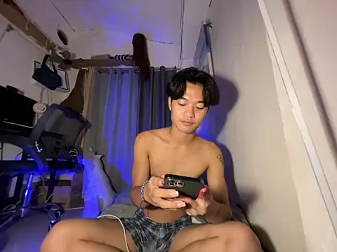 ur little secret online show from December 20, 2025, 3:59 pm