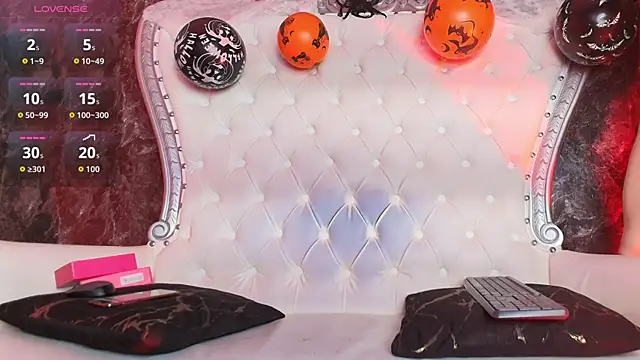 Snapshot of MirandaSould chatting on October 22, 2025, 1:32 pm MirandaSould online show from October 22, 2025, 1:32 pm