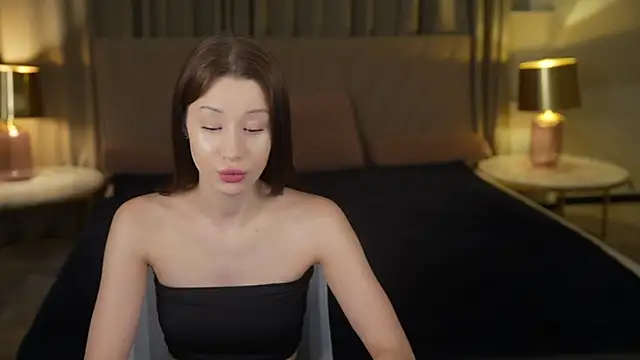 Snapshot of Selena_Glow chatting on September 14, 2025, 6:30 pm Selena Glow online show from September 14, 2025, 6:30 pm