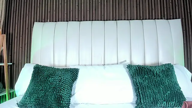 SandraMilerr online show from February 12, 2026, 4:45 am