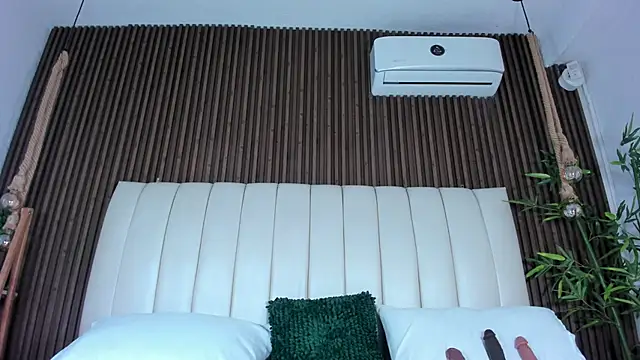 Snapshot of SandraMilerr chatting on September 30, 2025, 4:18 am SandraMilerr online show from September 30, 2025, 4:18 am