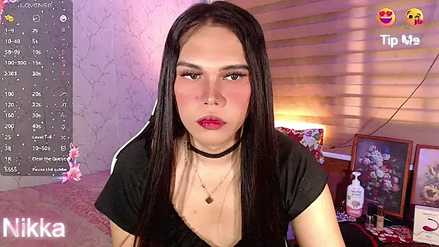 Snapshot of TssluttyNikka chatting on October 25, 2025, 10:21 pm TssluttyNikka online show from October 25, 2025, 10:21 pm