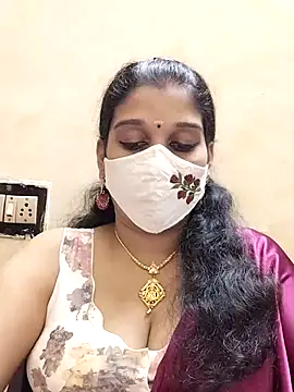 amelia-rani online show from November 21, 2025, 7:24 pm