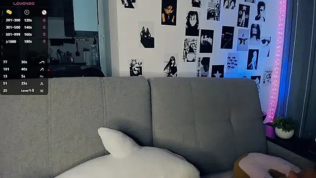 Snapshot of lovelyalivia chatting on November 6, 2025, 9:24 am lovelyalivia online show from November 6, 2025, 9:24 am