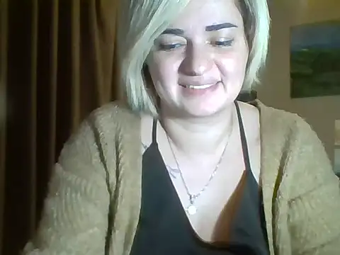 Snapshot of Wymini chatting on October 19, 2025, 9:06 pm Wymini online show from October 19, 2025, 9:06 pm