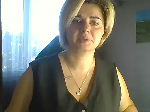 Snapshot of Wymini chatting on September 23, 2025, 7:37 am Wymini online show from September 23, 2025, 7:37 am