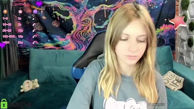 Snapshot of Olisa_fox chatting on October 30, 2025, 9:01 pm Olisa fox online show from October 30, 2025, 9:01 pm