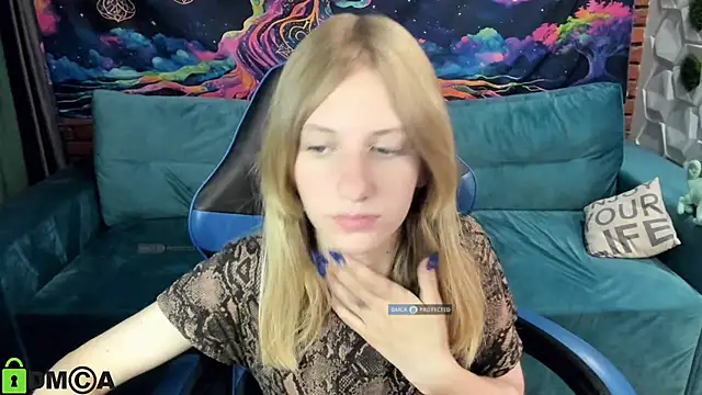 Snapshot of Olisa_fox chatting on September 22, 2025, 7:53 pm Olisa fox online show from September 22, 2025, 7:53 pm