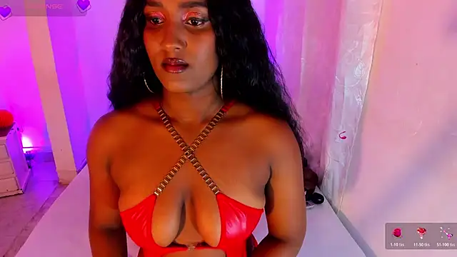 Snapshot of NAOMY_COOPER chatting on October 29, 2025, 8:52 pm NAOMY COOPER online show from October 29, 2025, 8:52 pm