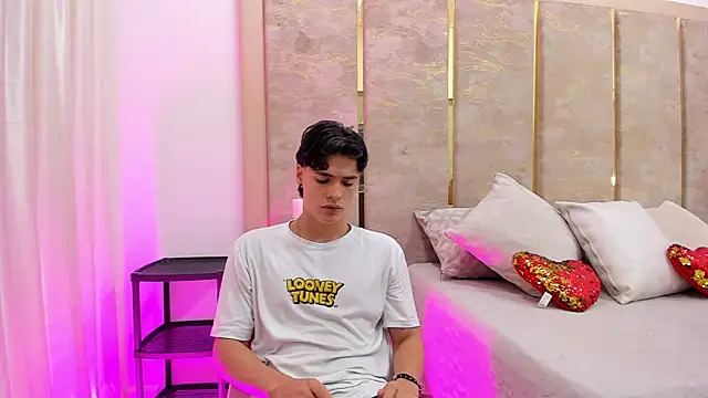 Snapshot of BenitoSaenz chatting on September 26, 2025, 11:50 am BenitoSaenz online show from September 26, 2025, 11:50 am